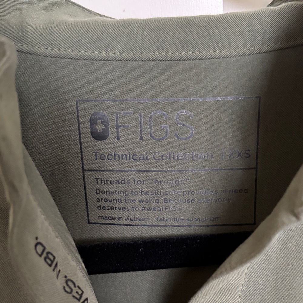 Figs Scrub Set - Picture 2 of 7